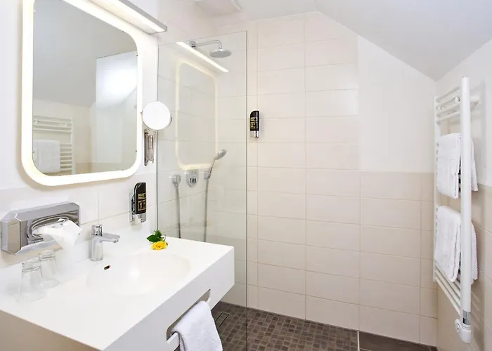 乌坎百伦瑟夫酒店 酒店 3*