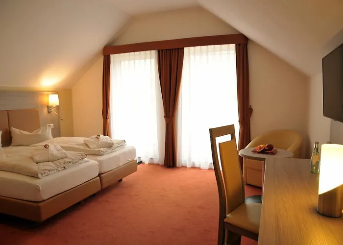 乌坎百伦瑟夫酒店 施泰弗尔恩