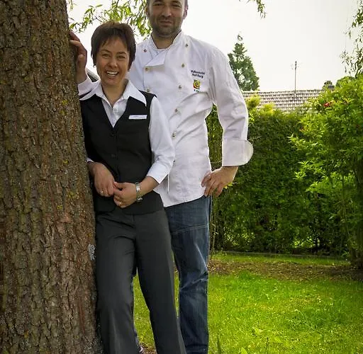 乌坎百伦瑟夫酒店 3*